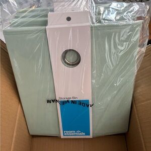 10 nwt! Room Essentials Mint Green Storage Bin